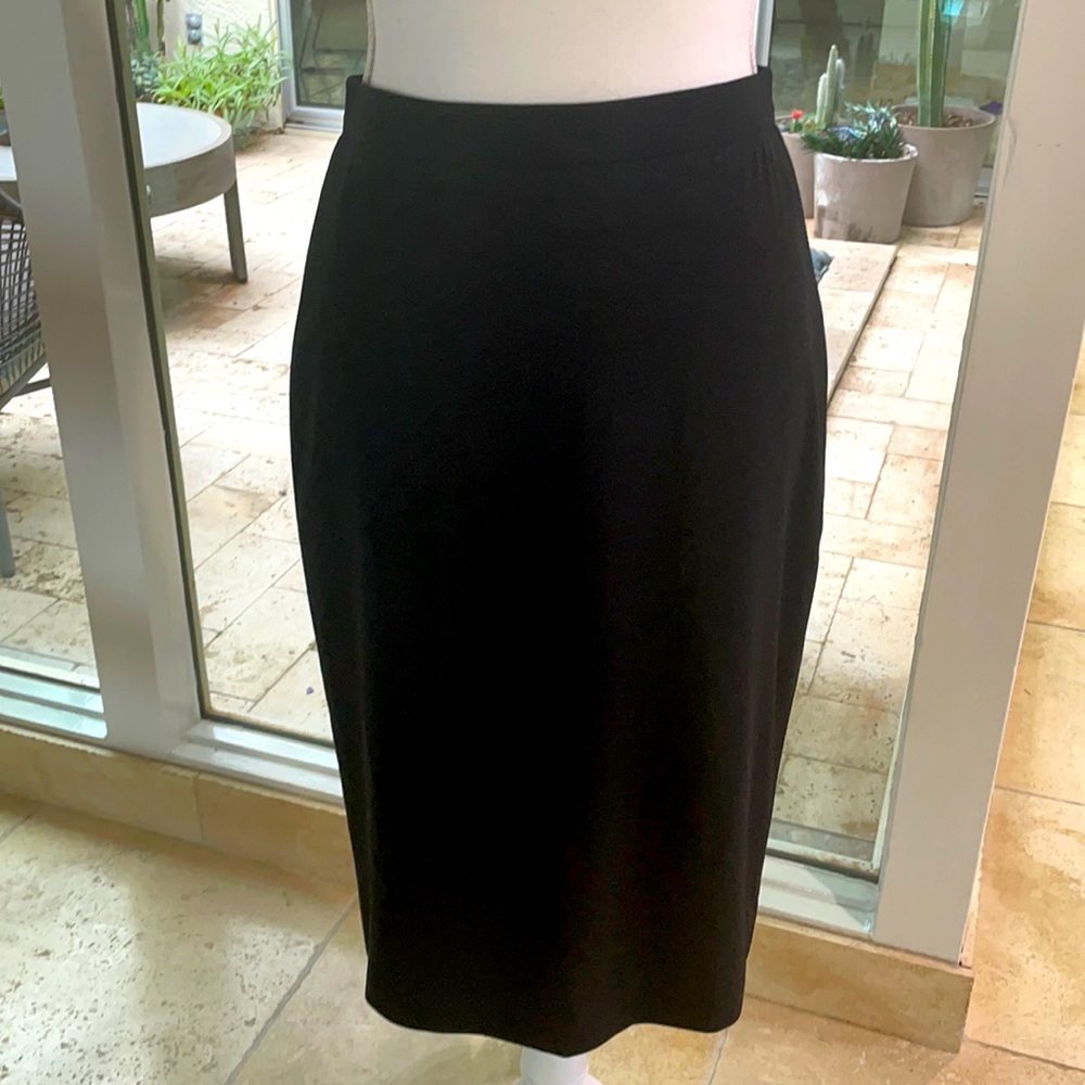 BRIONI Super-Fine Summer Weight Pencil Skirt